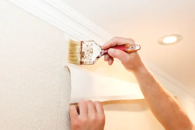 Pose de papier peint au Trait — revêtements muraux et toiles de verre